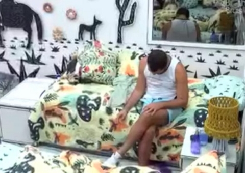 Gil abandona festa e lamenta eliminação de Sarah do BBB21; vídeo