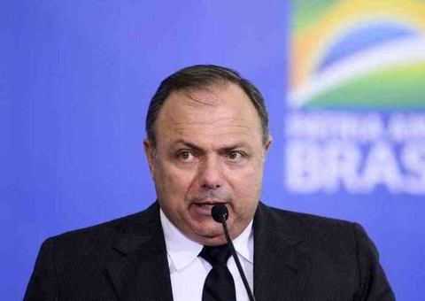 Após visita, vice-presidente da CPI pede teste de covid à Pazuello 