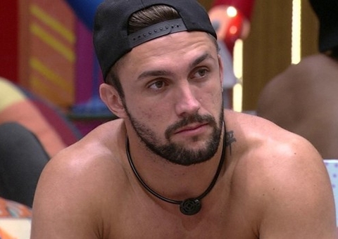 Arthur é o menos votado no paredão falso e ganha voto com peso 2 no BBB21