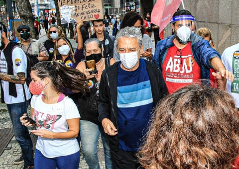 Famosos lamentam 500 mil mortos por Covid e pedem ‘fora Bolsonaro’