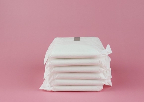 Senado aprova distribuição de absorventes para estudantes e mulheres de baixa renda