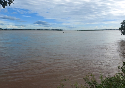 Bebê morre e seis pessoas desaparecem em naufrágio com voadeira