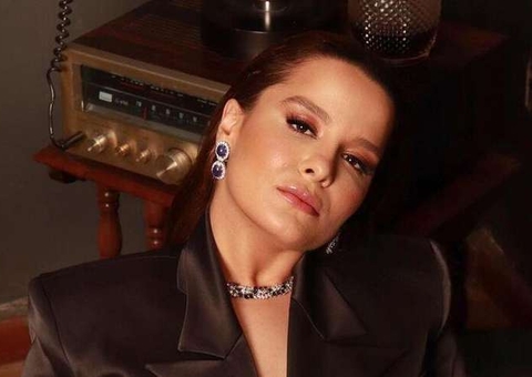 Avião com cantora Maiara faz pouso de emergência 