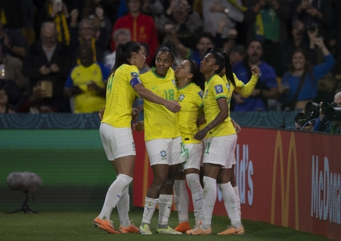 Correios, INSS e Receita terão horário especial no próximo jogo da seleção; confira