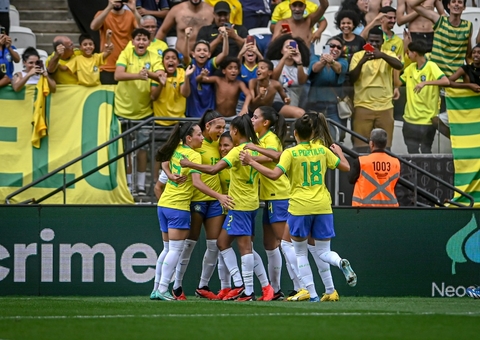 Com gol de Priscila nos acréscimos, Brasil vence o Japão por 4 a 3
