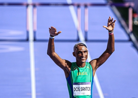 Piu faz o 4º melhor tempo e avança para a final dos 400m com barreiras