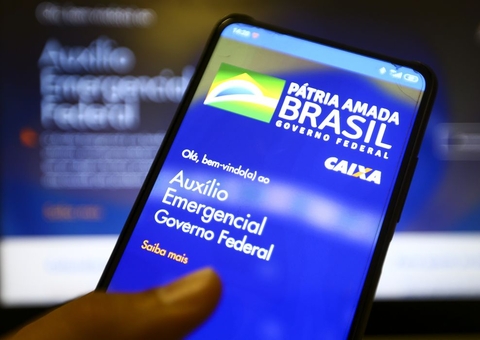 Saques do auxílio emergencial são liberados a nascidos em julho 