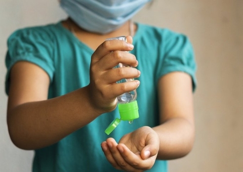 Crianças que tiveram covid podem ter sequelas por até 6 meses, diz USP