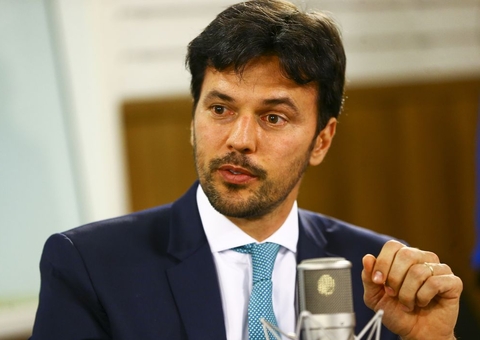 Fábio Faria critica lamentos após Brasil atingir 500 mil mortes por Covid