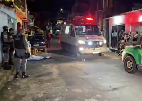 Mulher é executada enquanto jantava com amigo em Manaus