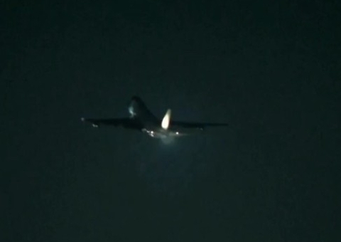 Avião de Trump sofre pane a caminho da Suíça e retorna aos EUA