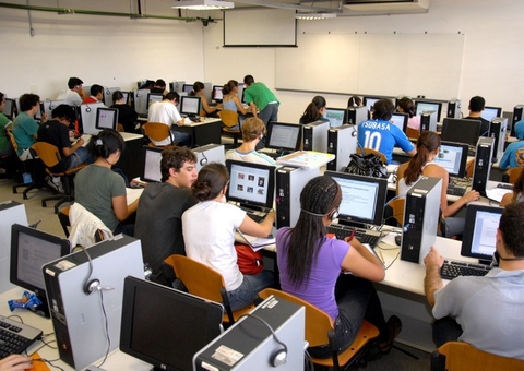 FNDE prorroga prazo para aditamento de contratos do Fies