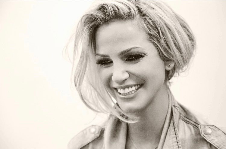 Sarah Harding, do Girls Aloud, morre aos 39 anos