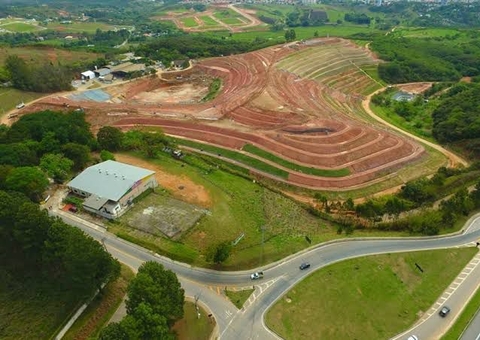 Justiça manda suspender licenciamento ambiental de novo aterro sanitário no Amazonas
