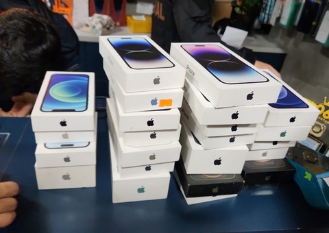 Carros de luxo, iPhones, dinheiro; veja o que foi apreendido na operação da PF em Manaus