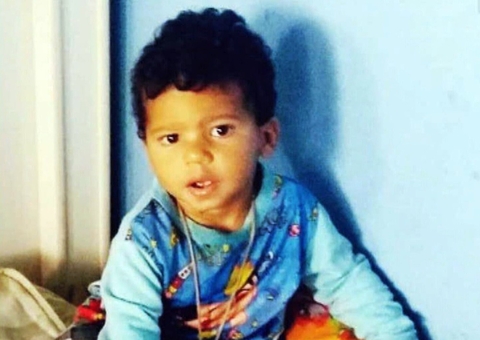 Bebê morre com tiro na cabeça enquanto cortava o cabelo em barbearia 