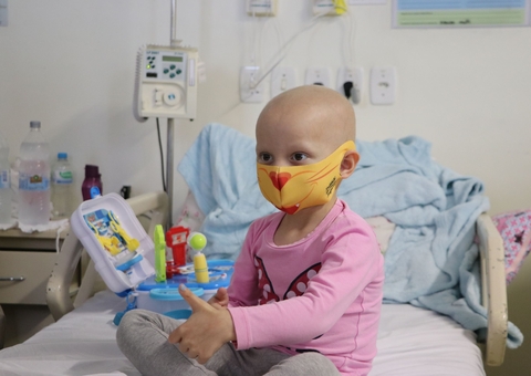 Roberto Cidade reforça proposituras sobre Luta Contra o Câncer Infantil