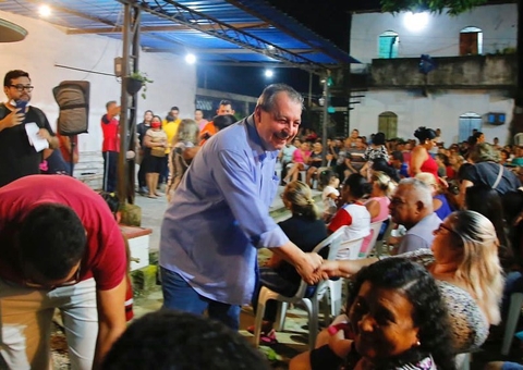 Omar visita instituto que ajuda famílias em situação de vulnerabilidade social em Manaus