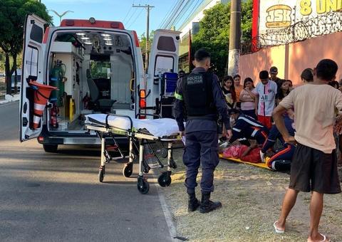 Motorista foge após atropelar homem na avenida Rodrigo Otávio 