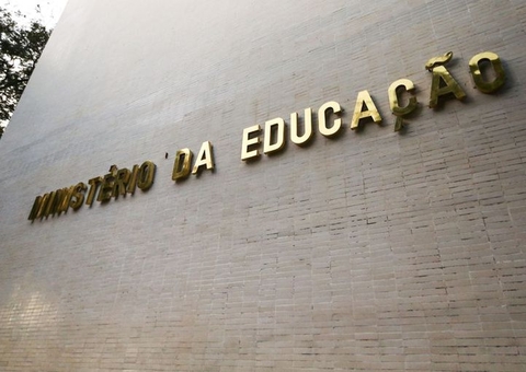 MEC oferece 30 mil vagas em cursos para professores