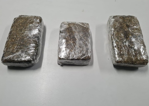 Após denúncia, homem é preso com tabletes de maconha em Manaus