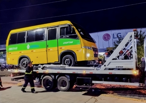 Motorista de ‘amarelinho’ é pego dirigindo embriagado e sem CNH no Distrito