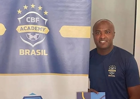 Nacional encaminha contratação de ex-Flamengo como auxiliar permanente