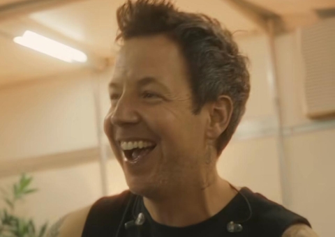 Simple Plan faz versão funk de Welcome to My Life em vídeo de agradecimento para fãs brasileiros