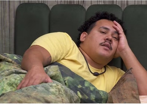 Lucas Buda revela vontade de ser pai: 'Camila não quer'