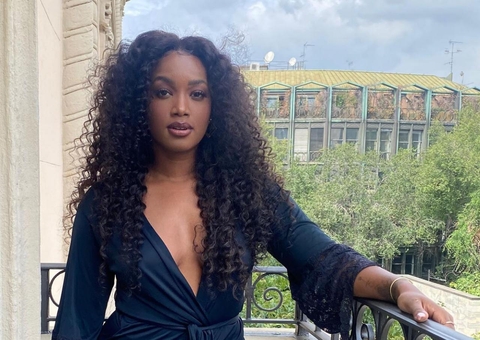 Cantora Iza revela que está grávida