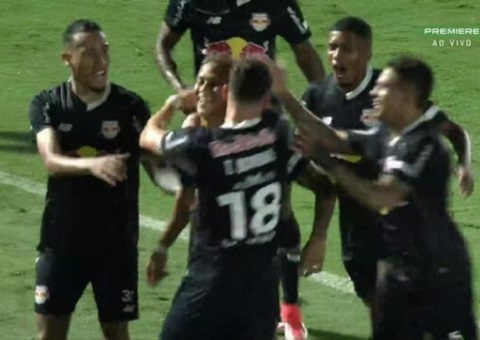 Bragantino vence o Vasco por 2 a 1 e segue invicto no Brasileirão