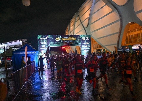 Corrida Tiradentes reúne mais de 4 mil pessoas na Arena da Amazônia