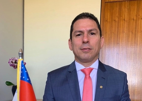 Marcelo Ramos critica manifestações de Bolsonaro em defesa da democracia: 'toma vergonha'