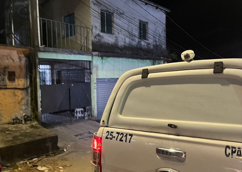 Homem é agredido por criminosos e morre após pular muro de casa para pedir ajuda no Manoa