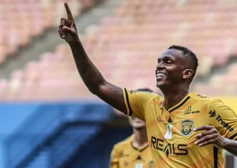 Jô, do Amazonas FC, deleta rede social após ser preso