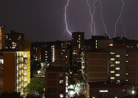 Amazonas e Pará são os estados com maior ocorrência de raios no país