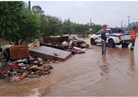 Sobe para 145 o número de mortos em tragédia no Rio Grande do Sul