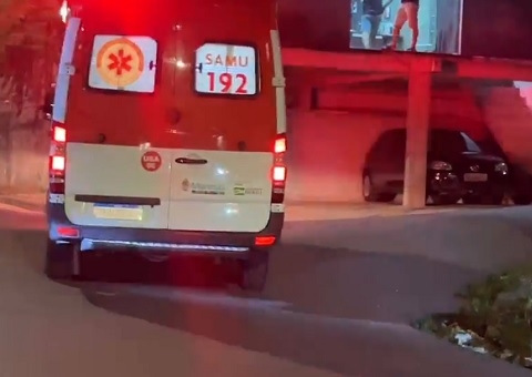 Motociclista fica ferida após ser atingida por motorista de app no Armando Mendes