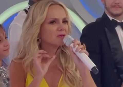 Eliana chora em último programa no SBT: 'Tudo o que faço é com amor'