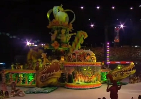 'O Caboco': alegoria de 18 metros do Garantido traz Porta-estandarte e Rainha do Folclore