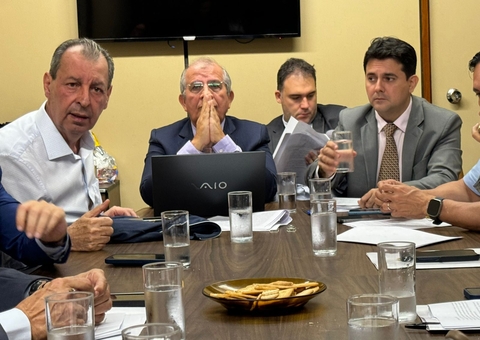 Senador Omar defende Zona Franca e UEA em reunião emergencial com GT da Reforma Tributária