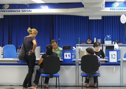 Senado aprova programa para agilizar perícias e reduzir filas no INSS