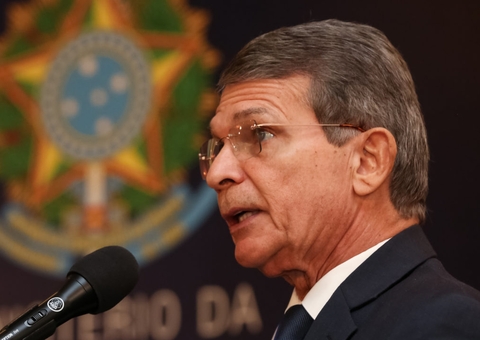 Presidente da Petrobras diz que segurar preços de combustíveis pode causar desabastecimento