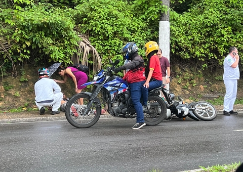 Acidente deixa motociclista ferido e trânsito caótico na Av. Rodrigo Otávio