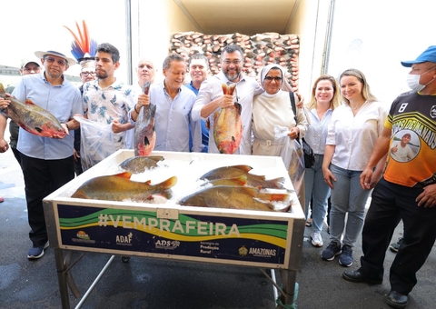 Governador Wilson Lima entrega mais de 300 toneladas de pescado a instituições na Semana Santa 