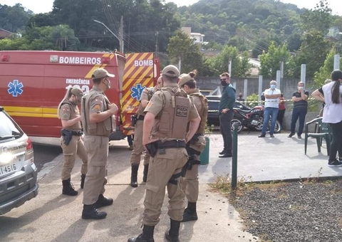 Autor de ataque que matou crianças em creche é intubado em Santa Catarina