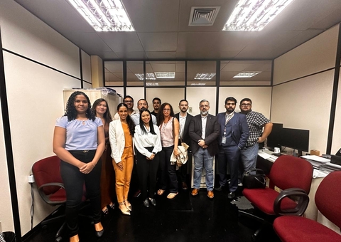 Aprovados em concurso cancelado da CMM participam de sessão e cobram revogação da anulação