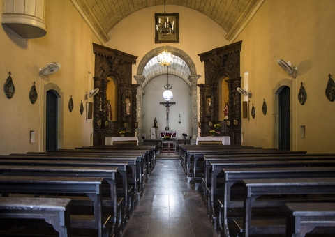 Homem que foi à igreja pedir oração, mas furtou bolsa, prestará serviço comunitário