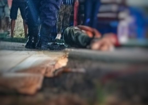 Primos tem cabeças estouradas a tiros em rua de Manaus