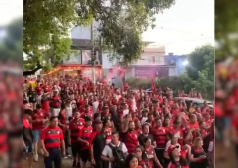 Torcida do Flamengo prepara festa em Manaus em jogo pela Copa do Brasil
